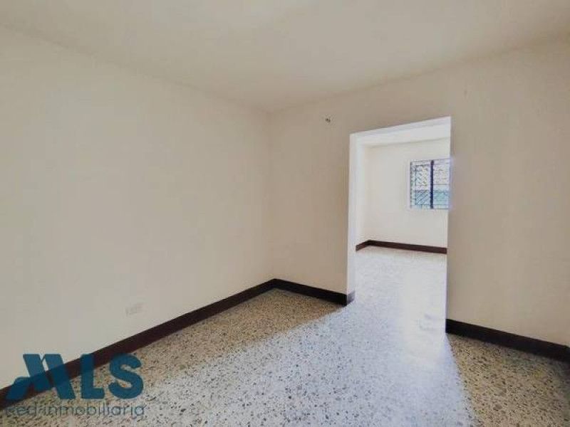 Casa en venta Antioquia Medellín Las Esmeraldas 137 m2 Habitaciones 5 Baños 2 Garajes 0 Precio $370000000