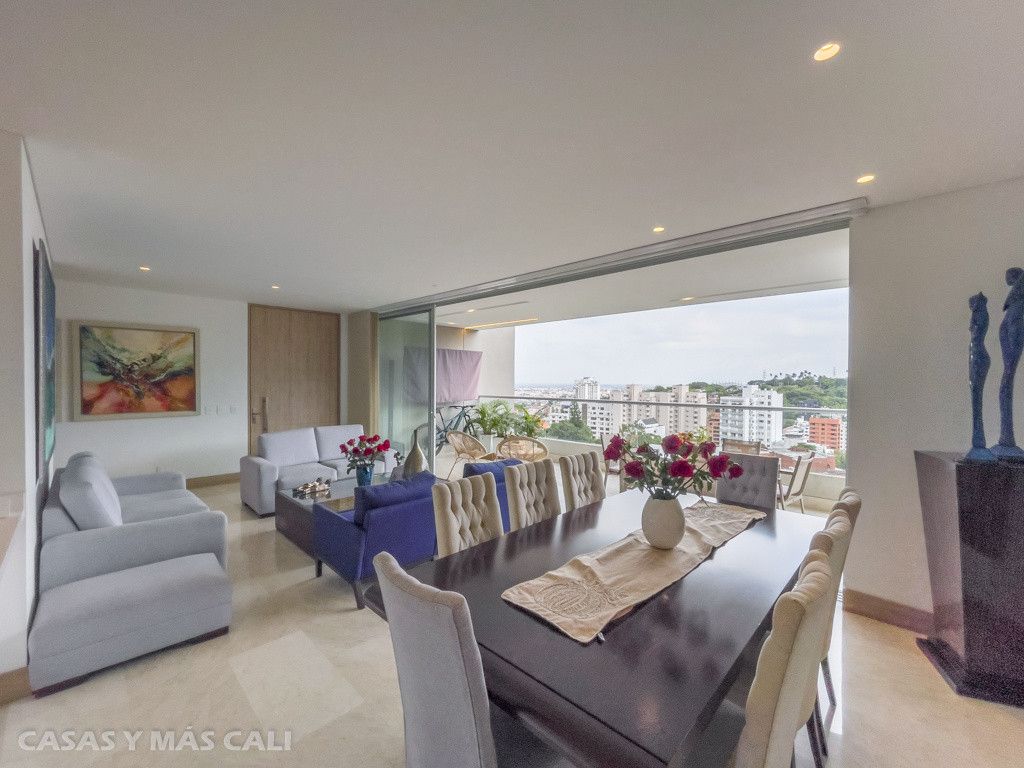 Apartamento en venta Valle Del Cauca Cali Normandía 208 m2 Habitaciones 3 Baños 4 Garajes 2 Precio $2500000000