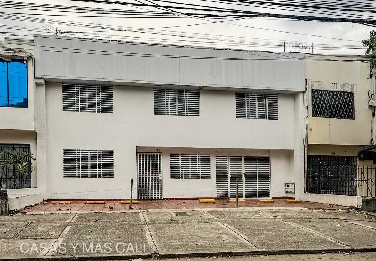 Casa en venta Valle Del Cauca Cali San Fernando Nuevo 300 m2 Habitaciones 9 Baños 5 Garajes 6 Precio $1300000000