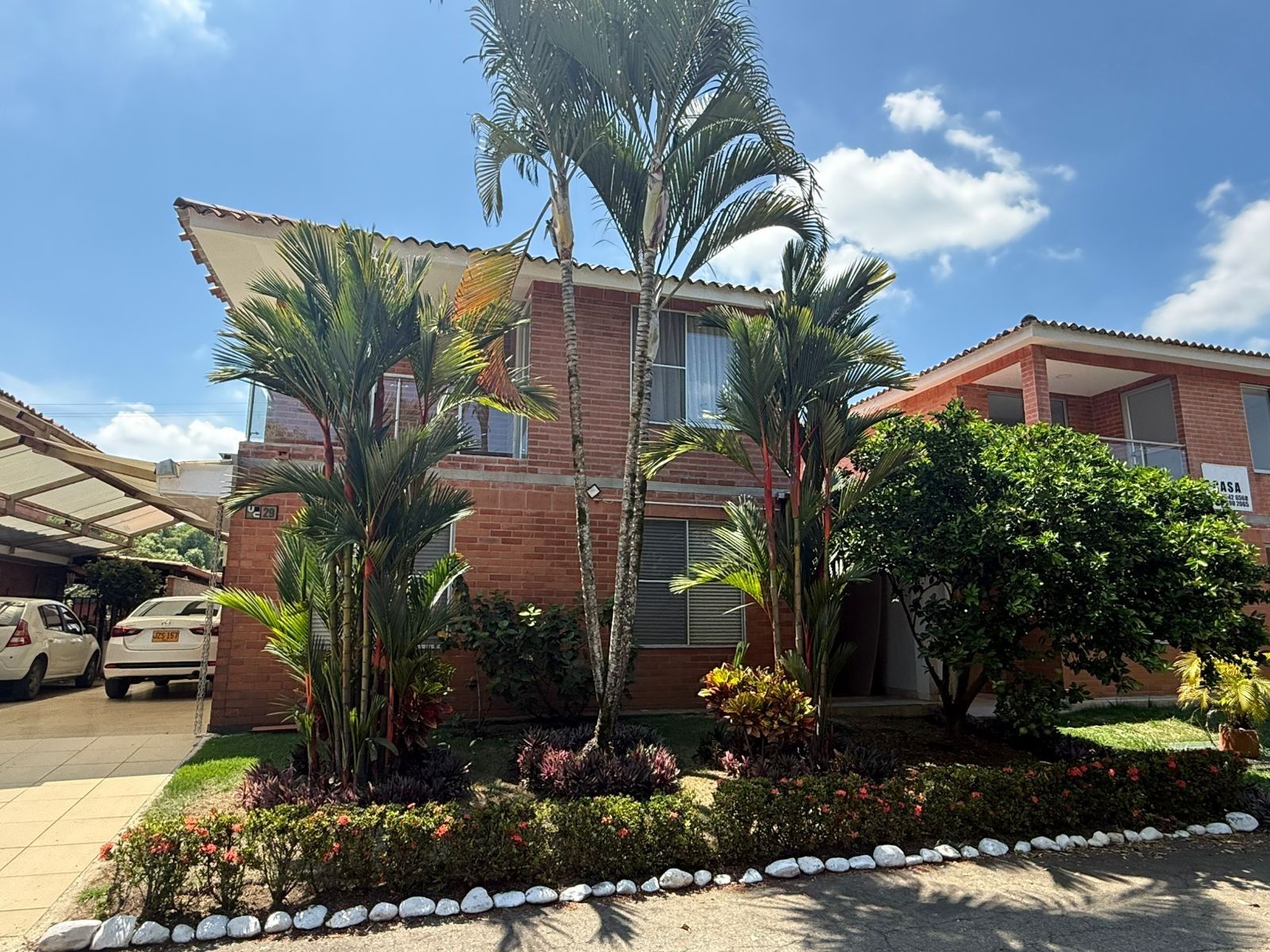 Casa en venta Valle Del Cauca Jamundí Cr Castillo La Herreria Ii 400 m2 Habitaciones 4 Baños 5 Garajes 1 Precio $950000000