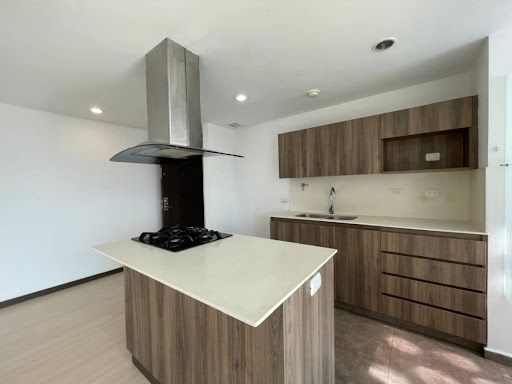 Apartamento en arriendo Antioquia Envigado Mont Juic 113 m2 Habitaciones 3 Baños 2 Garajes 1 Precio $5500000