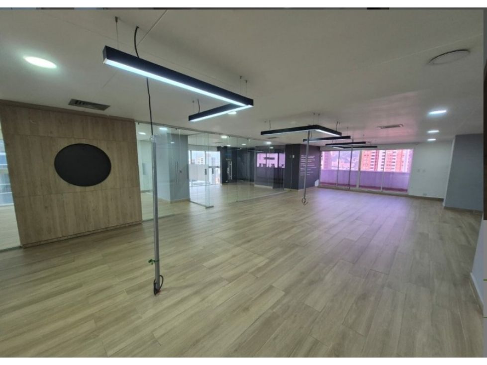 Oficina en arriendo Antioquia Medellín El Poblado 246 m2 Habitaciones 0 Baños 0 Garajes 4 Precio $21933160