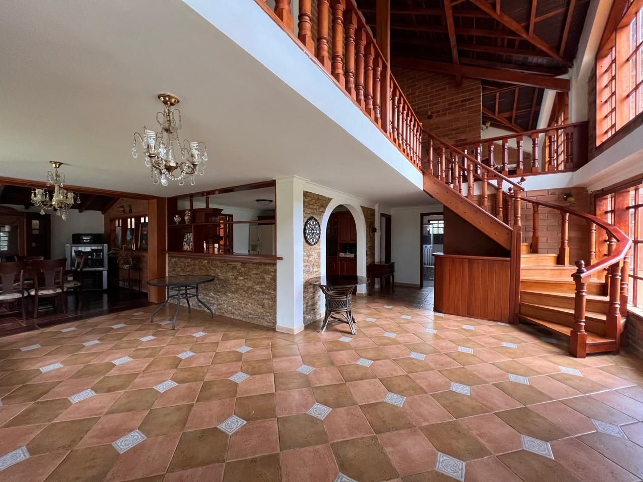 Casa en venta Antioquia Medellín Calle Nueva 300 m2 Habitaciones 4 Baños 3 Garajes 3 Precio $3450000000