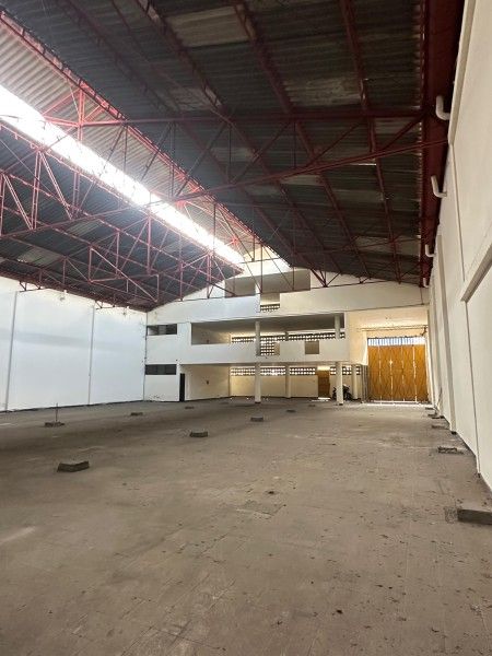 Bodega en venta Valle Del Cauca Cali El Piloto 2300 m2 Habitaciones 0 Baños 5 Garajes 0 Precio $2600000000