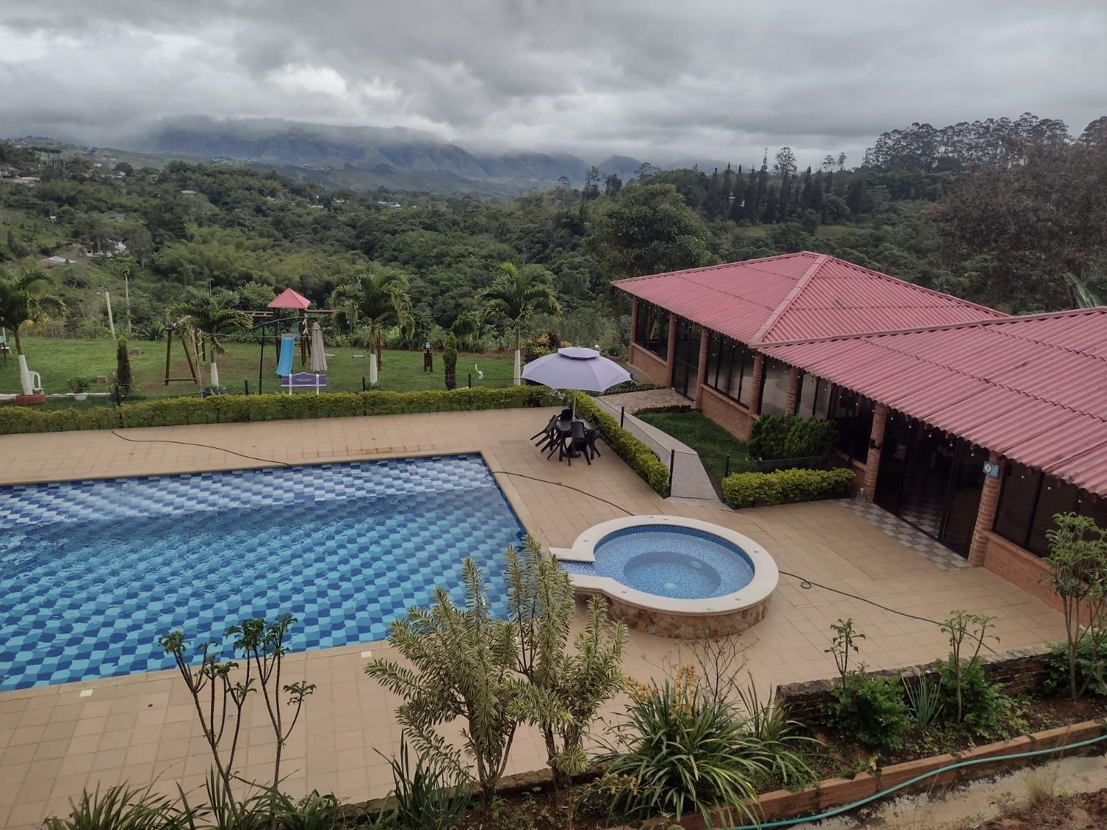 Finca en venta Valle Del Cauca Dagua Dagua 3000 m2 Habitaciones 8 Baños 6 Garajes 10 Precio $980000000