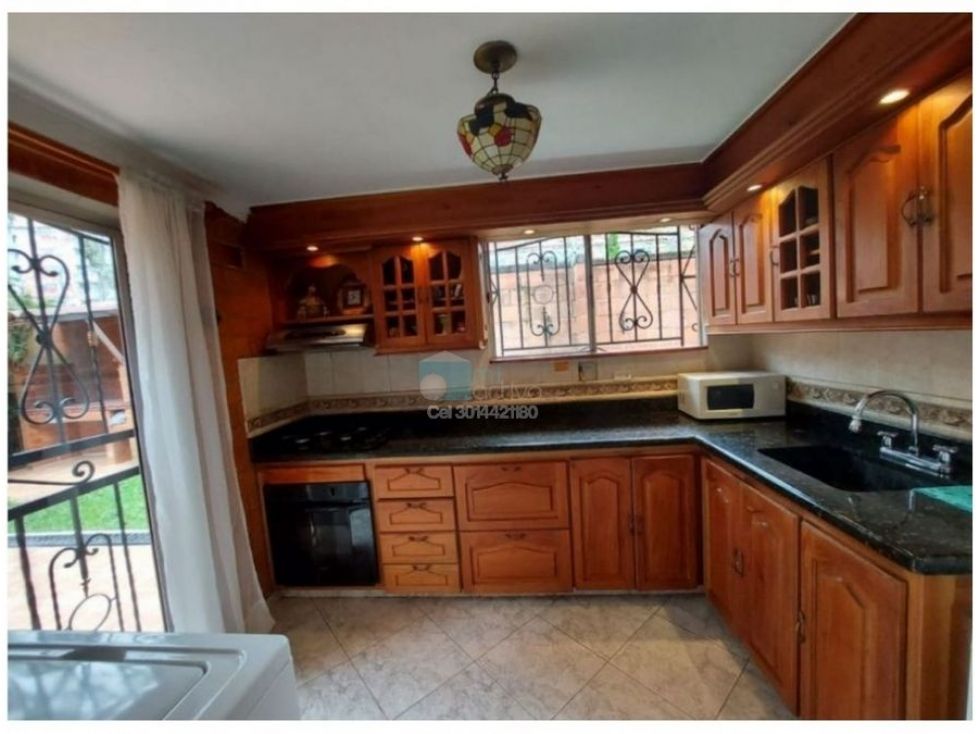 Apartaestudio en venta Antioquia Itagüí Itagüí 140 m2 Habitaciones 3 Baños 3 Garajes 1 Precio $900000000