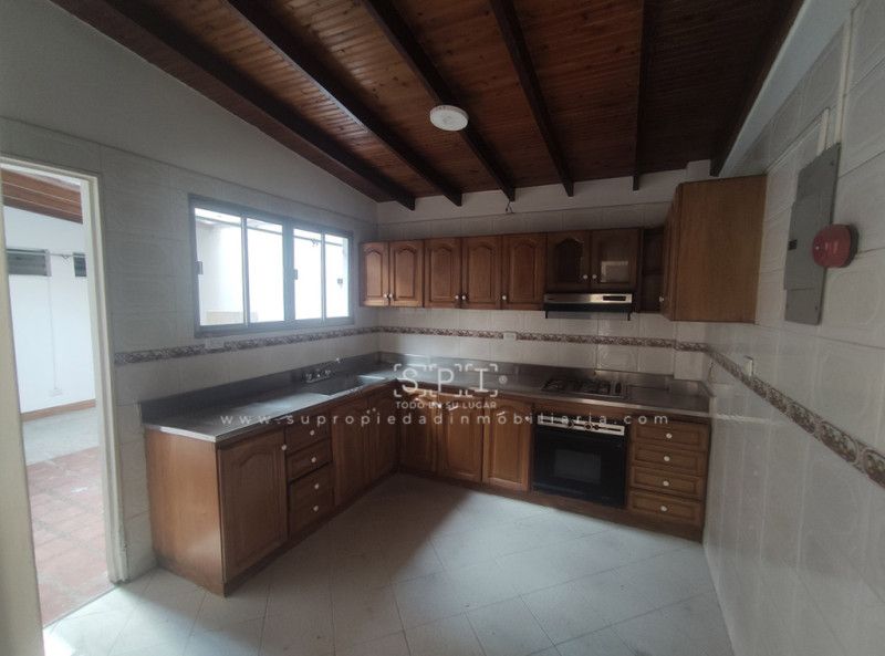 Casa en arriendo Antioquia Medellín Antonio Nariño 293 m2 Habitaciones 4 Baños 3 Garajes 2 Precio $10000000