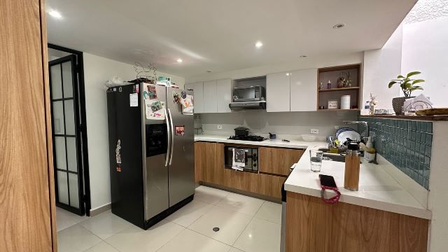 Casa en arriendo Antioquia Envigado Jardines 270 m2 Habitaciones 3 Baños 4 Garajes 2 Precio $9800000