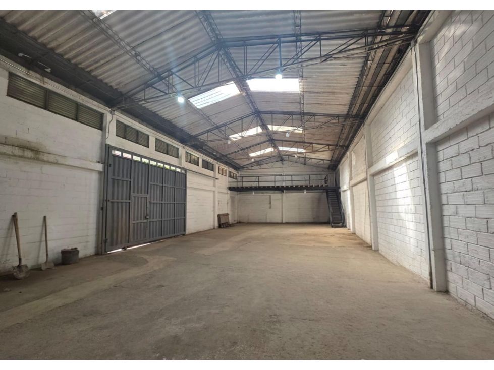 Bodega en arriendo Antioquia Itagüí Itagüí 330 m2 Habitaciones 0 Baños 2 Garajes 0 Precio $15000000