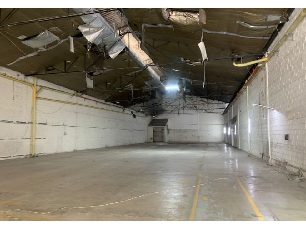 Bodega en arriendo Antioquia Itagüí Itagüí 1400 m2 Habitaciones 0 Baños 3 Garajes 2 Precio $54550000