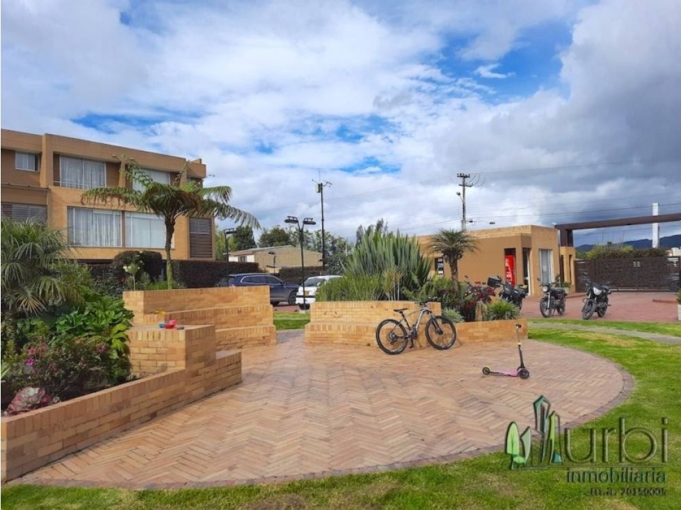 Casa en venta Cundinamarca Cajicá Vda Canelon 132 m2 Habitaciones 3 Baños 3 Garajes 2 Precio $670000000