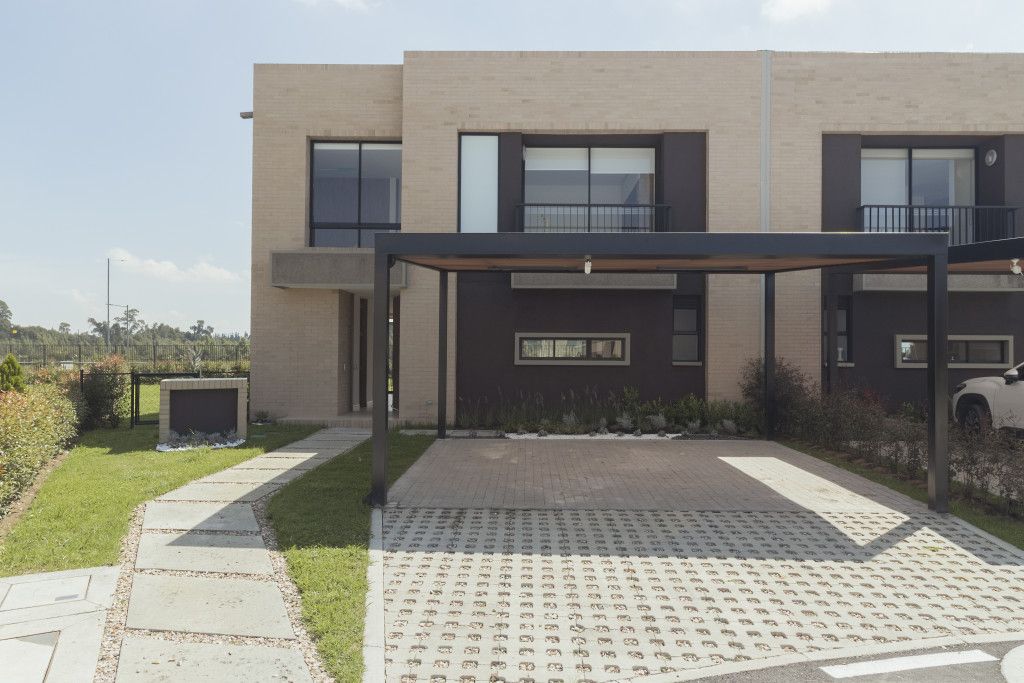 Casa en arriendo Cundinamarca Chía Br Aquitania 160 m2 Habitaciones 3 Baños 3 Garajes 2 Precio $7000000