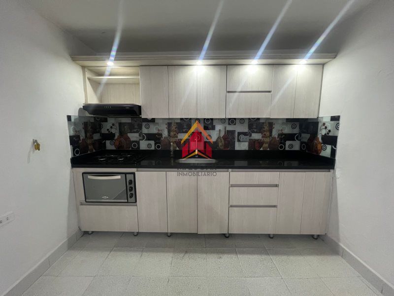 Apartamento en arriendo Antioquia Envigado Loma Linda 120 m2 Habitaciones 5 Baños 2 Garajes 0 Precio $2500000