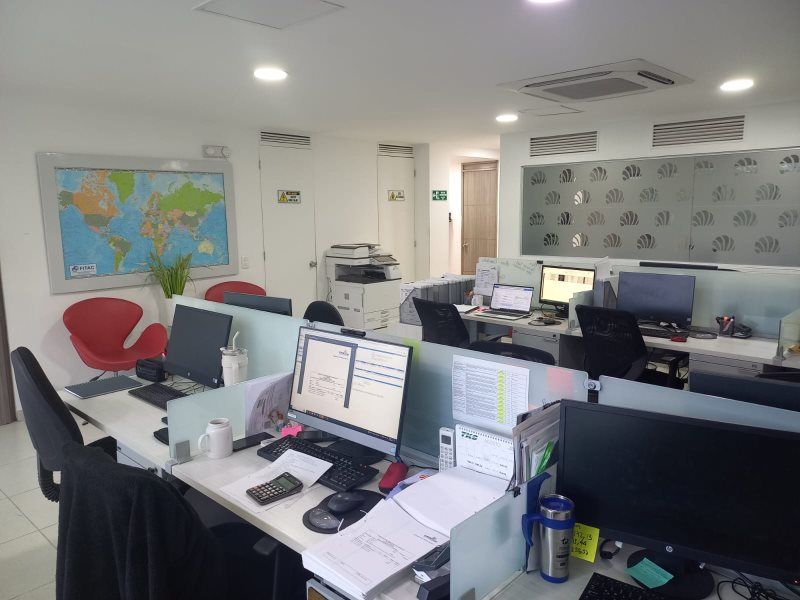 Oficina en venta Antioquia Medellín Florida Nueva 100 m2 Habitaciones 0 Baños 2 Garajes 0 Precio $850000000