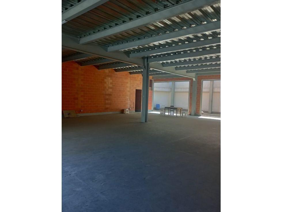 Local en arriendo Antioquia Medellín La America 320 m2 Habitaciones 0 Baños 1 Garajes 0 Precio $20000000