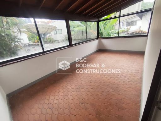 Casa en arriendo Antioquia Medellín La Aguacatala 400 m2 Habitaciones 14 Baños 5 Garajes 9 Precio $14000000
