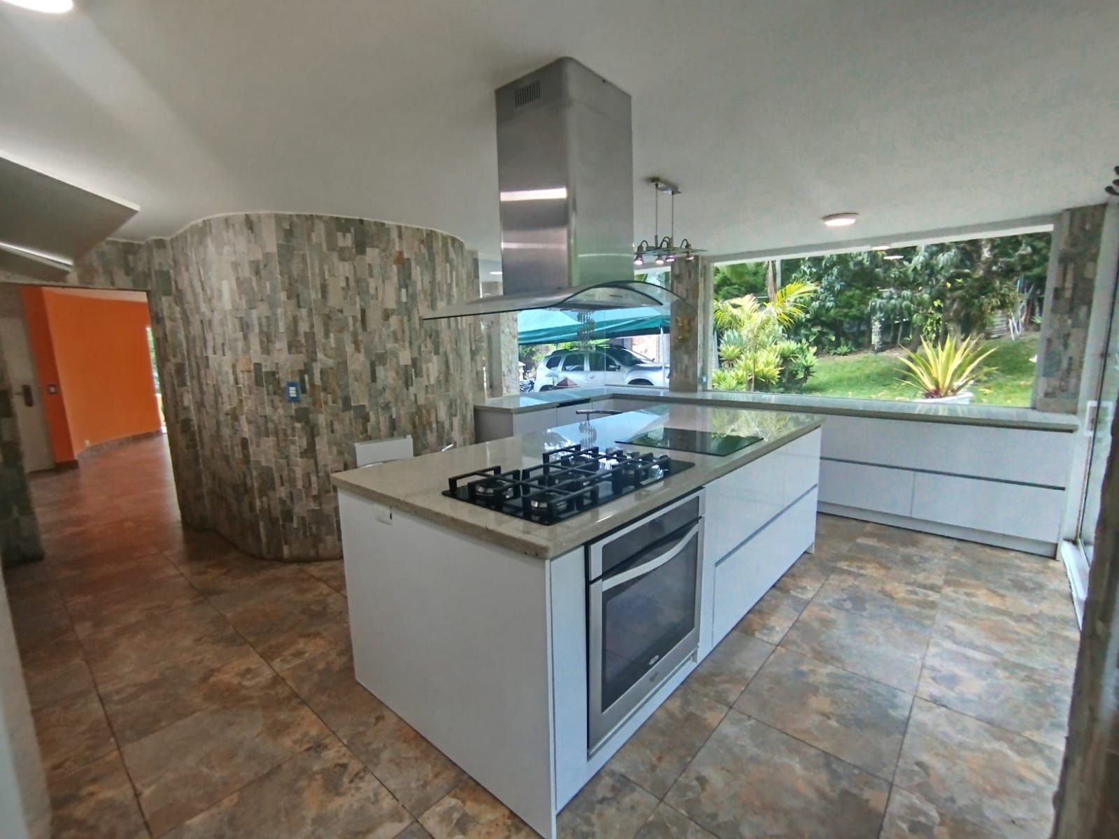 Finca en arriendo Antioquia Copacabana Copacabana 320 m2 Habitaciones 4 Baños 5 Garajes 8 Precio $9000000