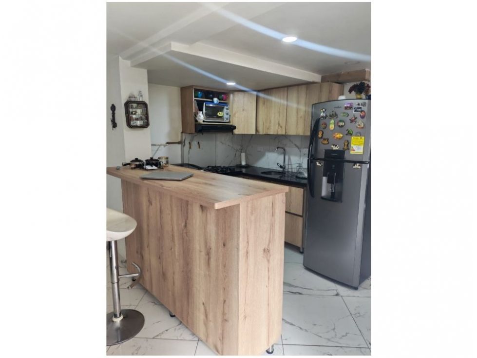 Apartamento en venta Antioquia Medellín Pajarito 53 m2 Habitaciones 3 Baños 2 Garajes 0 Precio $240000000