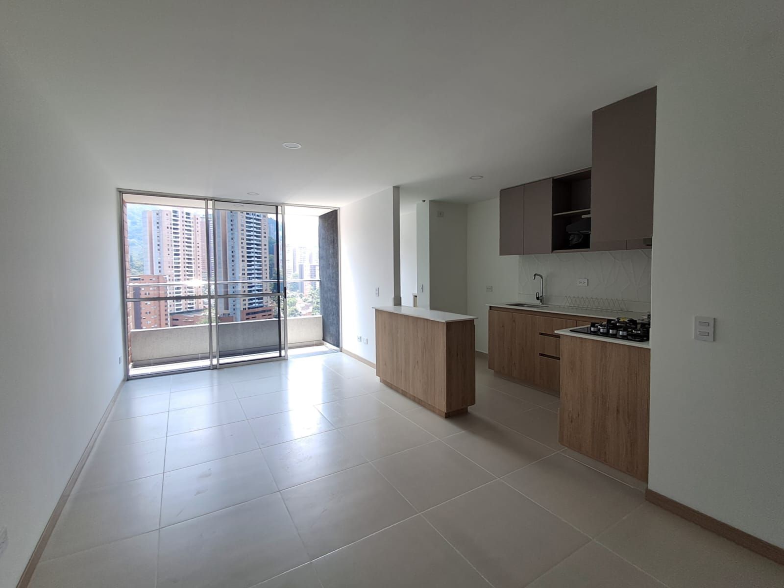 Apartamento en arriendo Antioquia Sabaneta Lagos De La Doctora 67 m2 Habitaciones 3 Baños 2 Garajes 1 Precio $2800000