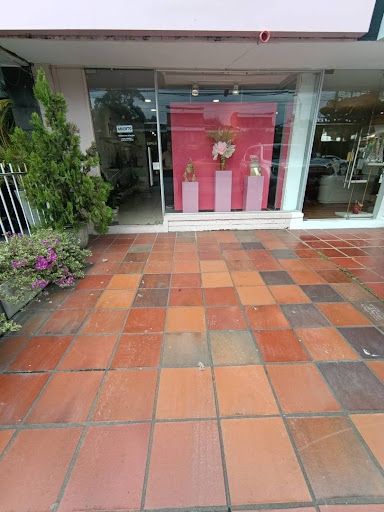 Local en arriendo Valle Del Cauca Cali Urbanización Ciudad Jardín 80 m2 Habitaciones 0 Baños 1 Garajes 0 Precio $5000000