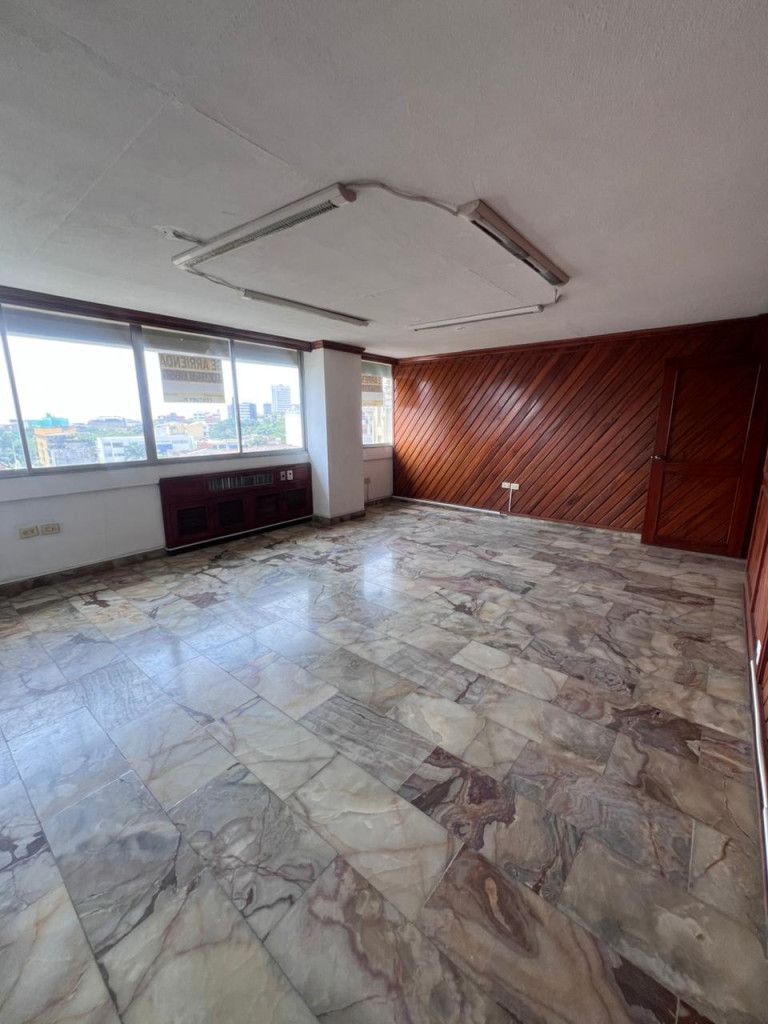 Oficina en arriendo Valle Del Cauca Cali Granada 50 m2 Habitaciones 0 Baños 1 Garajes 0 Precio $2500000