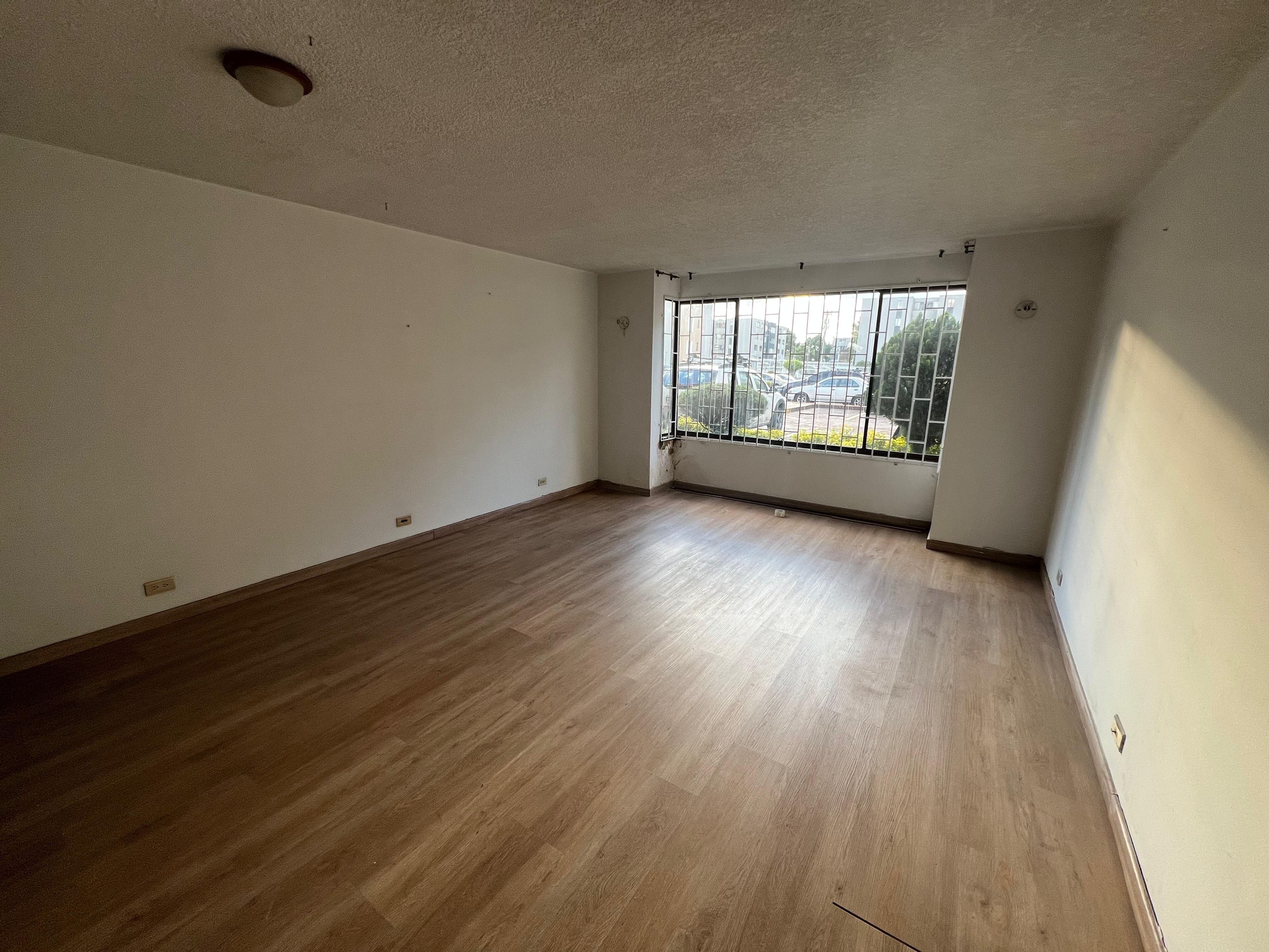 Apartamento en arriendo Cundinamarca Bogotá Metrópolis 93 m2 Habitaciones 3 Baños 2 Garajes 1 Precio $2500000