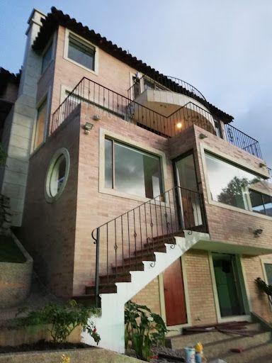 Casa en venta Cundinamarca Sopó Sopó 380 m2 Habitaciones 3 Baños 4 Garajes 5 Precio $2200000000