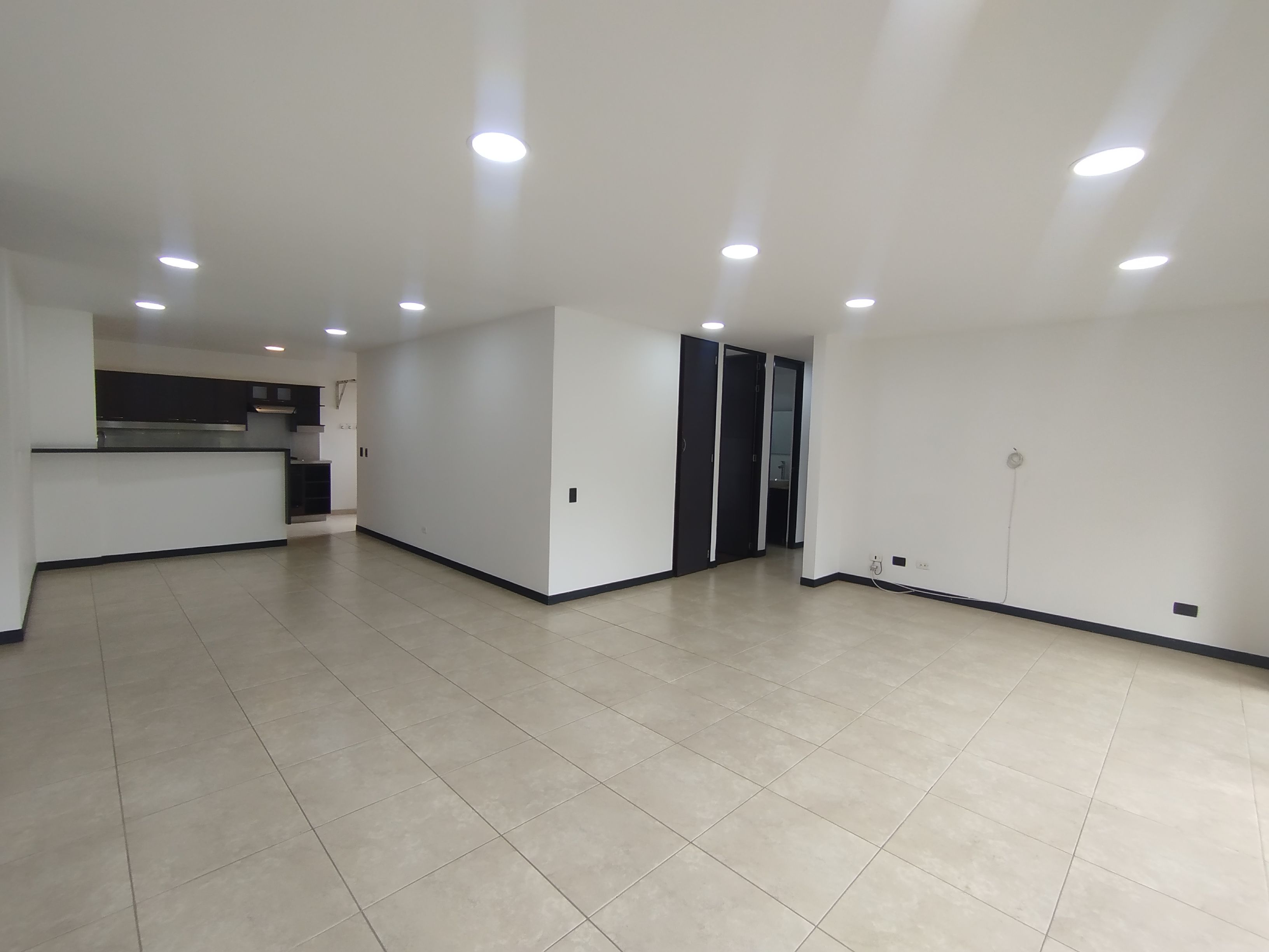 Apartamento en arriendo Antioquia Medellín El Tesoro 130 m2 Habitaciones 3 Baños 1 Garajes 2 Precio $5800000