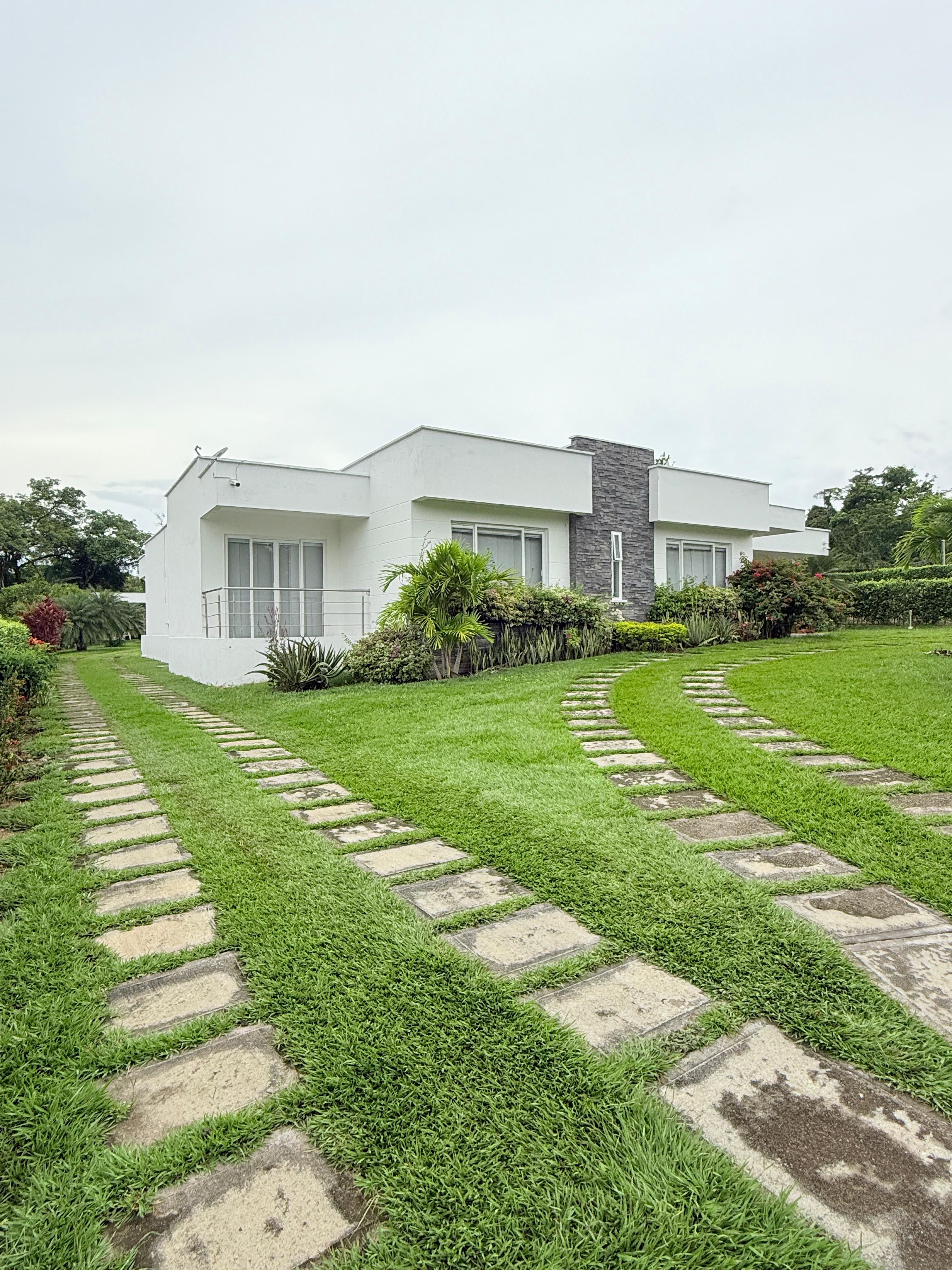 Casa en venta Huila Rivera Rivera 340 m2 Habitaciones 4 Baños 5 Garajes 1 Precio $1200000000