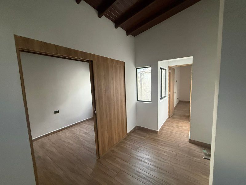 Apartamento en arriendo Antioquia Medellín Lorena 65 m2 Habitaciones 2 Baños 2 Garajes 0 Precio $2400000