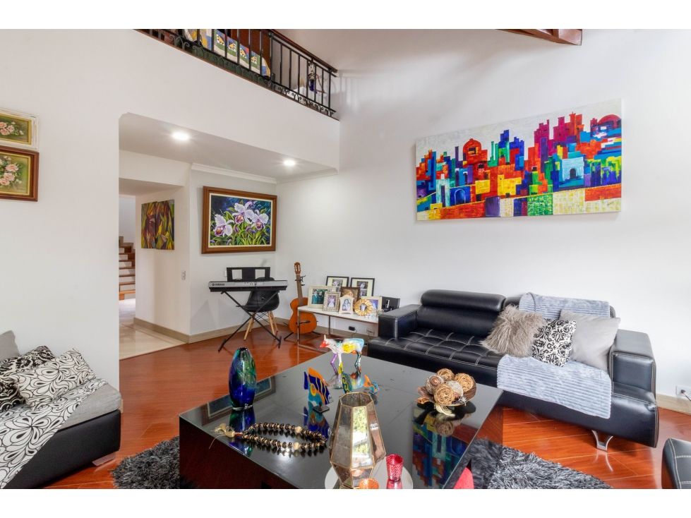 Casa en arriendo Cundinamarca Bogotá Iberia 302 m2 Habitaciones 3 Baños 5 Garajes 4 Precio $11543000