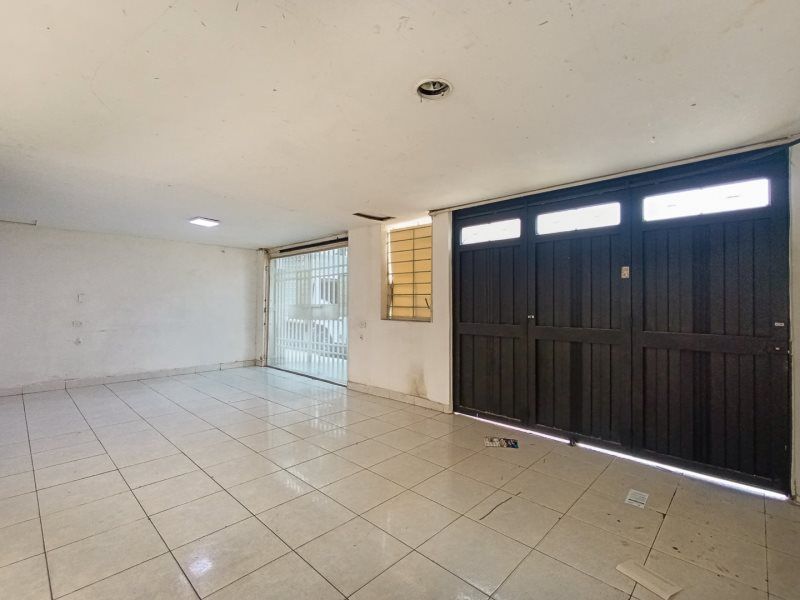 Local en arriendo Antioquia Medellín Granada 400 m2 Habitaciones 0 Baños 3 Garajes 0 Precio $9700000