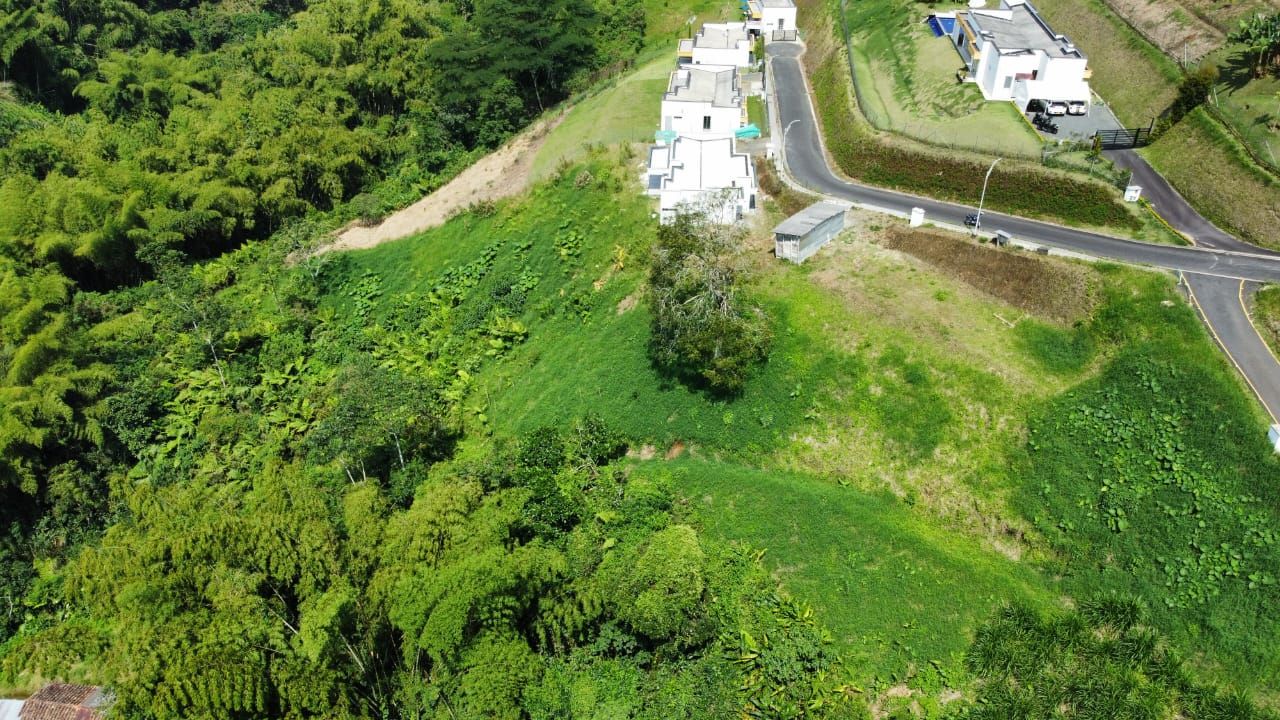 Lote en venta Risaralda Pereira Jardin De Velez Y Velez 2720 m2 Habitaciones 0 Baños 0 Garajes 0 Precio $260000000