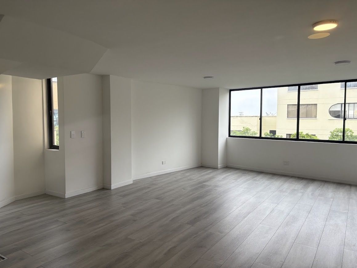 Apartamento en venta Valle Del Cauca Cali Centenario 300 m2 Habitaciones 3 Baños 4 Garajes 3 Precio $980000000