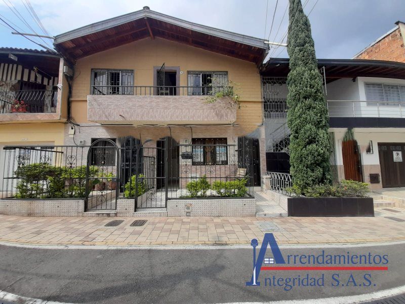 Casa en arriendo Antioquia Medellín Las Mercedes 60 m2 Habitaciones 2 Baños 1 Garajes 0 Precio $1800000