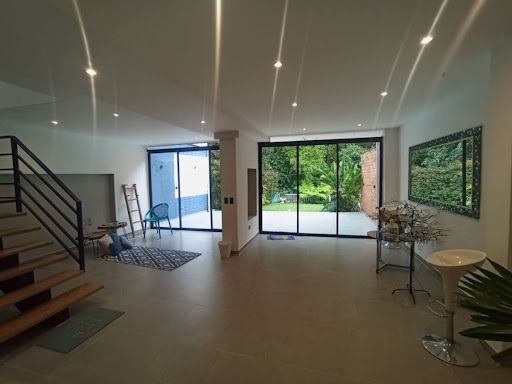 Casa en arriendo Antioquia Envigado El Chocho 270 m2 Habitaciones 3 Baños 4 Garajes 2 Precio $9800000