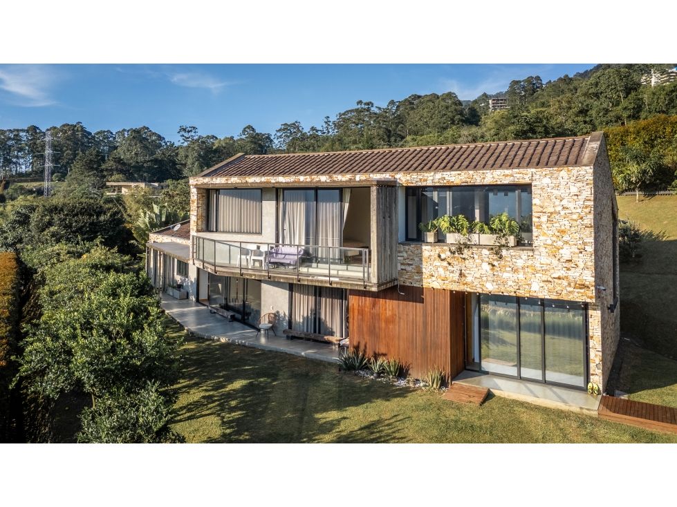 Casa Campestre en venta Antioquia Envigado Envigado 404 m2 Habitaciones 4 Baños 5 Garajes 4 Precio $3988000000