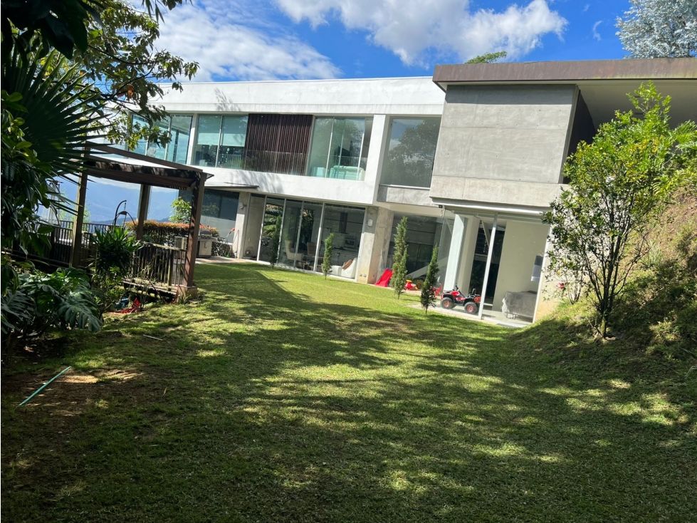 Casa Campestre en venta Antioquia Medellín Medellín 650 m2 Habitaciones 4 Baños 5 Garajes 8 Precio $5000000000