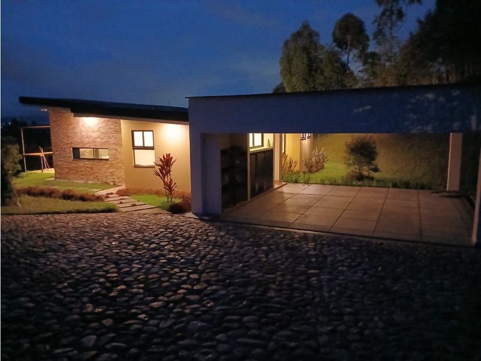 Casa Campestre en venta Antioquia El Carmen De Viboral La Alhambra 160 m2 Habitaciones 3 Baños 3 Garajes 6 Precio $1450000000