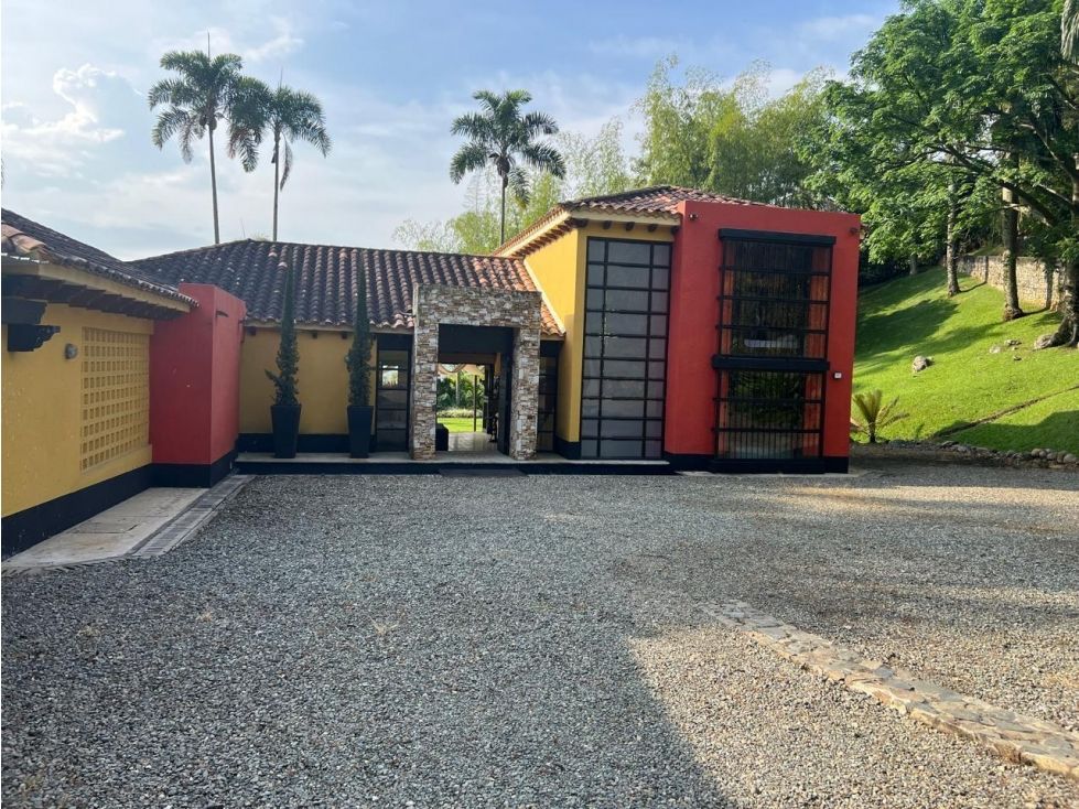 Finca en venta Antioquia Titiribí Titiribí 760 m2 Habitaciones 5 Baños 4 Garajes 8 Precio $1600000000