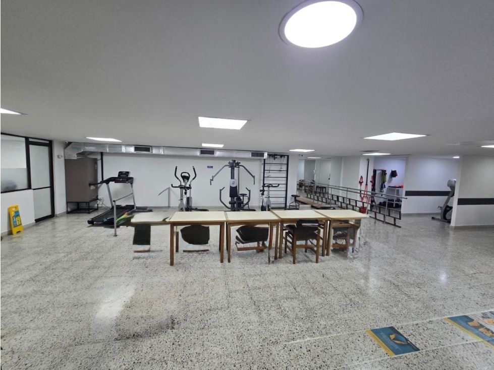 Local en venta Antioquia Medellín Colon 1810 m2 Habitaciones 0 Baños 8 Garajes 28 Precio $7050000000