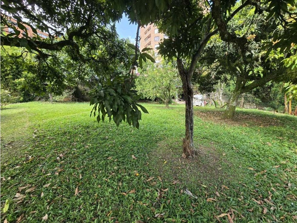 Lote en venta Antioquia Medellín El Tesoro 1184 m2 Habitaciones 0 Baños 0 Garajes 0 Precio $4500000000