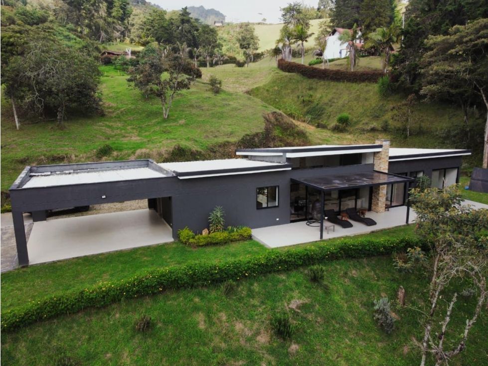 Finca en venta Antioquia Yarumal Centro 260 m2 Habitaciones 4 Baños 3 Garajes 8 Precio $1990000000