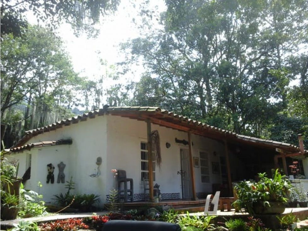 Casa Campestre en venta Antioquia Medellín San Lucas 200 m2 Habitaciones 3 Baños 2 Garajes 8 Precio $2300000000