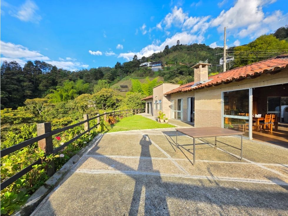 Casa Campestre en venta Antioquia Caldas Tablaza Variante 200 m2 Habitaciones 4 Baños 5 Garajes 4 Precio $1350000000