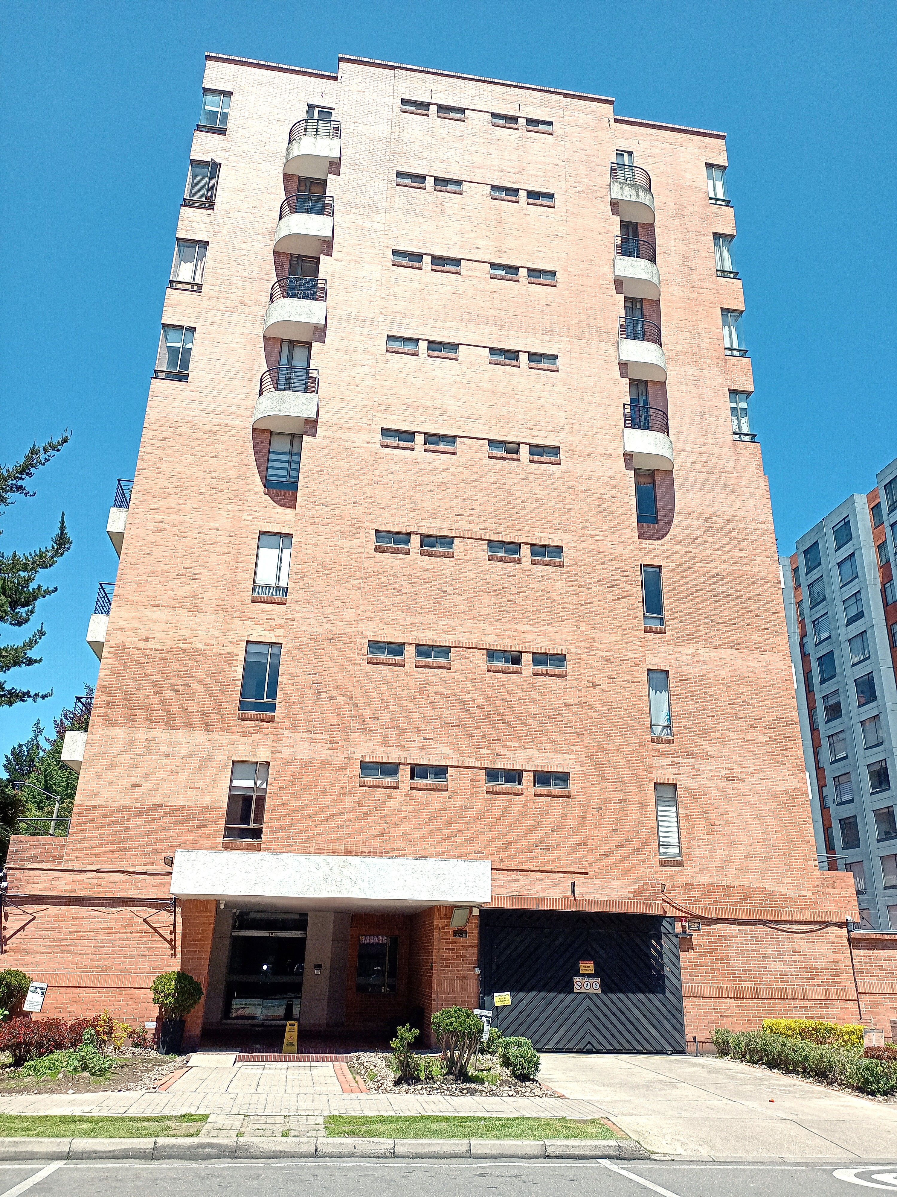 Apartamento en venta Cundinamarca Bogotá Iberia 140 m2 Habitaciones 3 Baños 3 Garajes 2 Precio $800000000