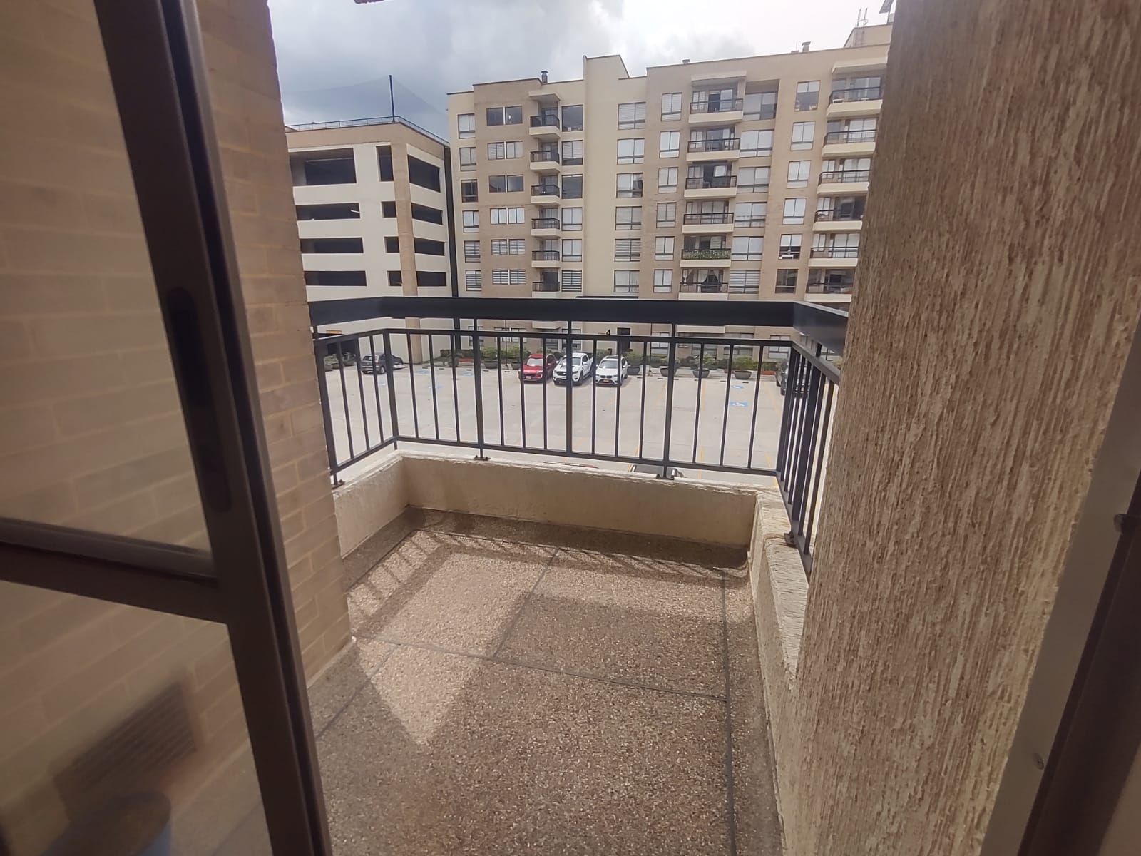 Apartamento en arriendo Cundinamarca Cajicá Cr Sendero De Girasoles 96 m2 Habitaciones 2 Baños 2 Garajes 1 Precio $1700000