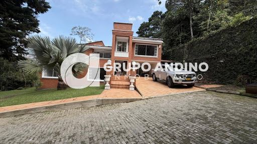Casa en arriendo Antioquia Medellín El Tesoro 1340 m2 Habitaciones 6 Baños 7 Garajes 4 Precio $26470000