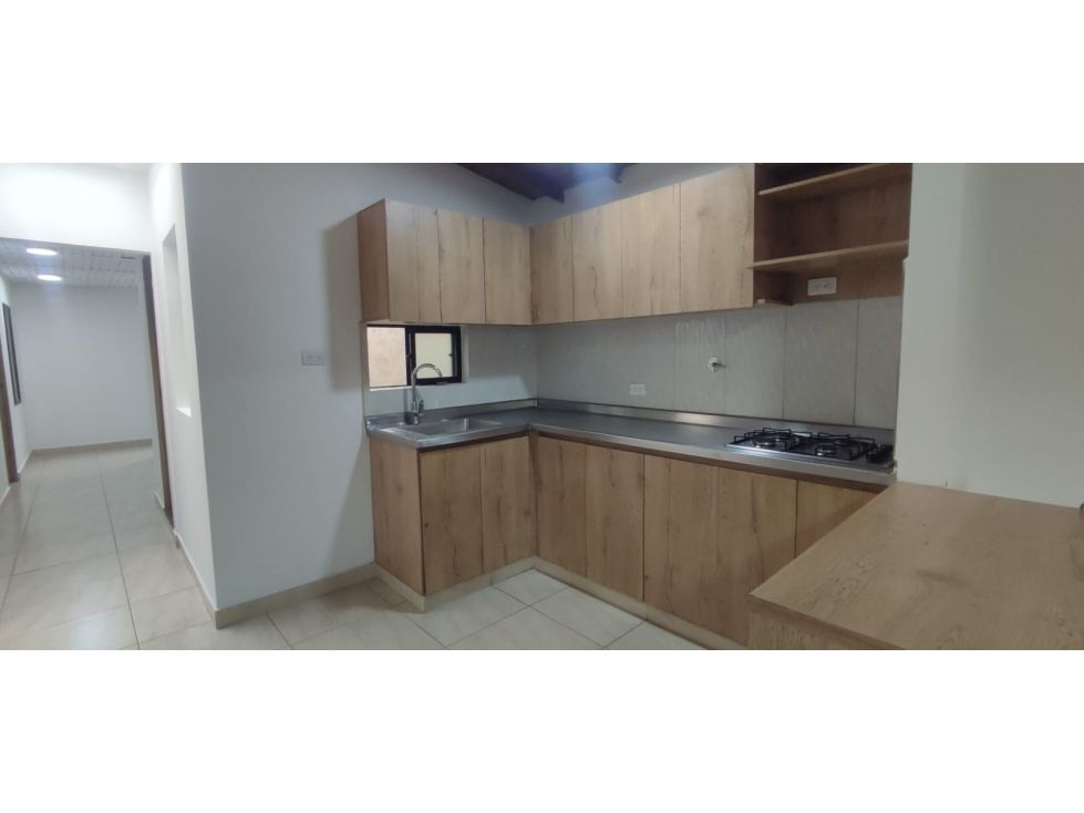 Apartamento en arriendo Antioquia Medellín Las Playas 90 m2 Habitaciones 3 Baños 1 Garajes 0 Precio $2400000