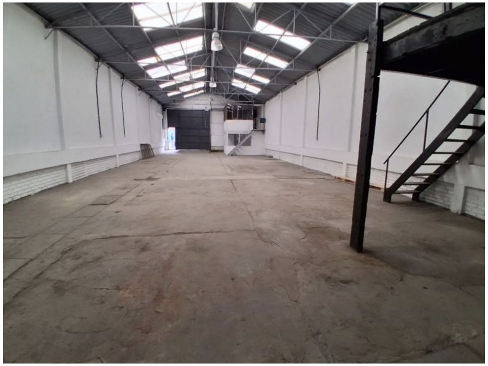 Bodega en arriendo Cundinamarca Bogotá Estación Central 280 m2 Habitaciones 0 Baños 2 Garajes 0 Precio $13500000